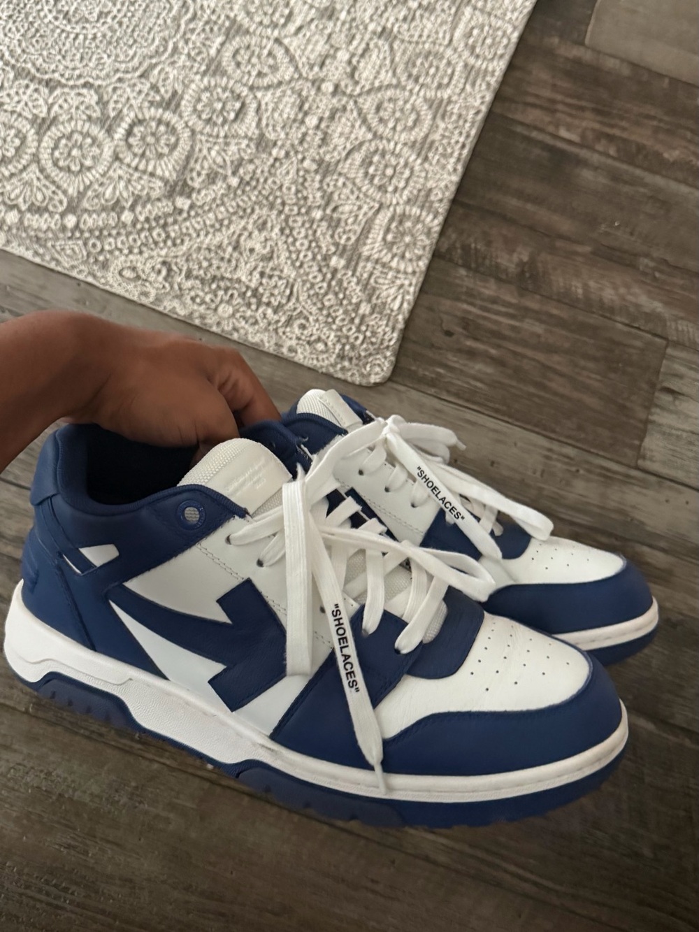 off-whites navy blue / dusty blue